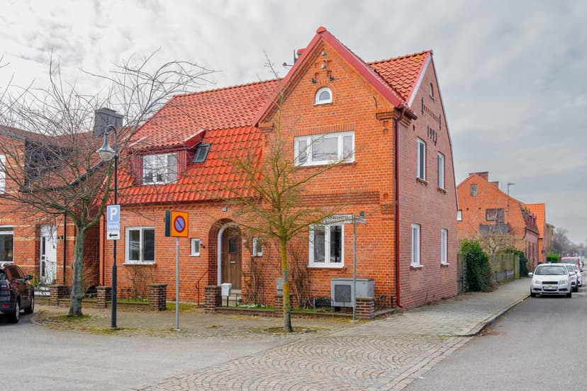 Söderslättsgatan 43, Trelleborg - Sjarmerende villa med sentral beliggenhet og stort potensial!